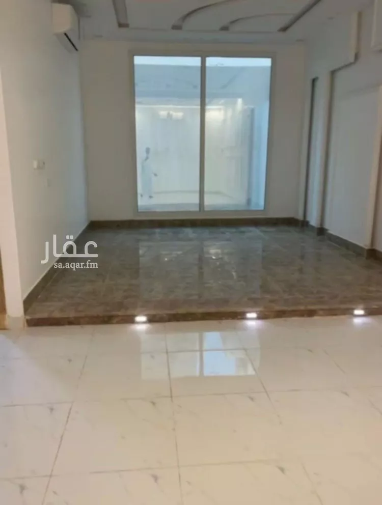 فيلا للإيجار في شارع عبدالعزيز الربيعه, حي عكاظ, مدينة الرياض, منطقة الرياض صورة 3