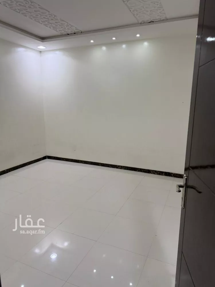 شقة للإيجار في شارع ابن المنذر, حي عكاظ, مدينة الرياض, منطقة الرياض