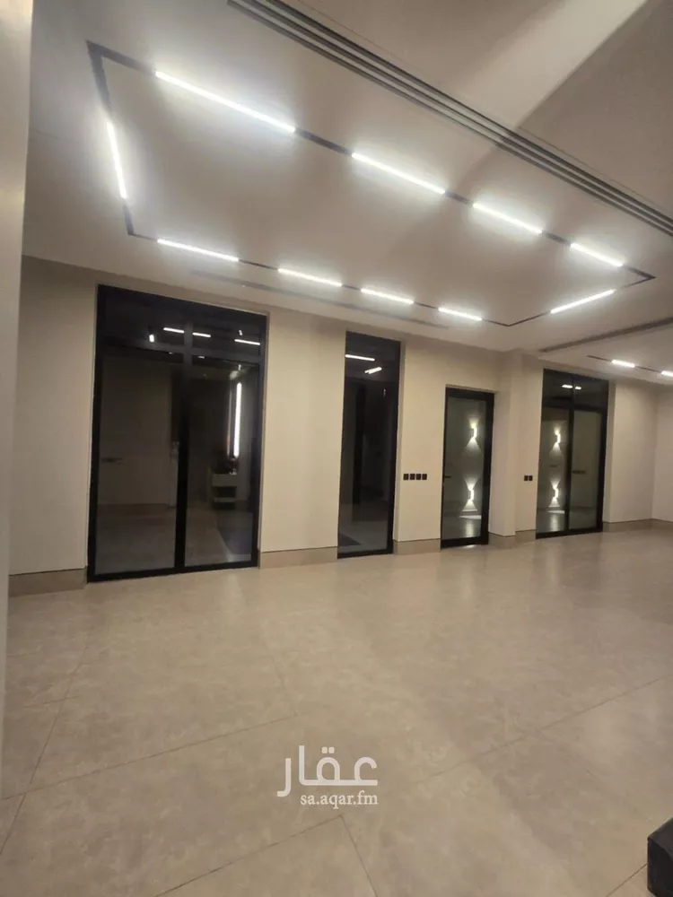فيلا للبيع في شارع صنا, حي النرجس, مدينة الرياض, منطقة الرياض 11