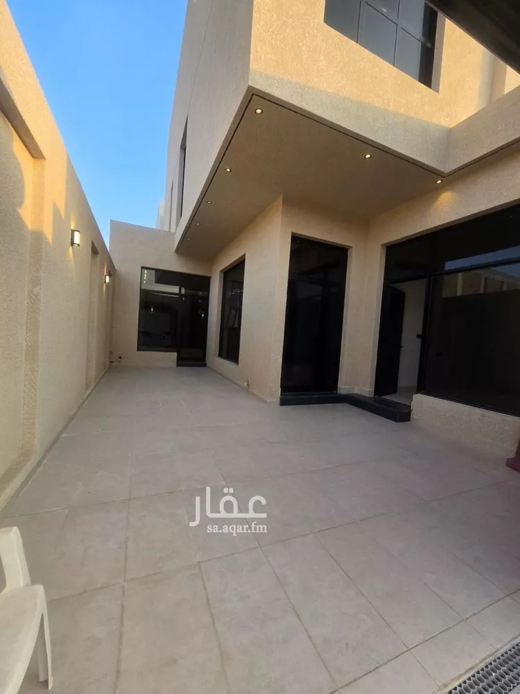 فيلا للبيع في شارع ربيعة بن عبدالله بن الهدير, حي العارض, مدينة الرياض, منطقة الرياض صورة 3