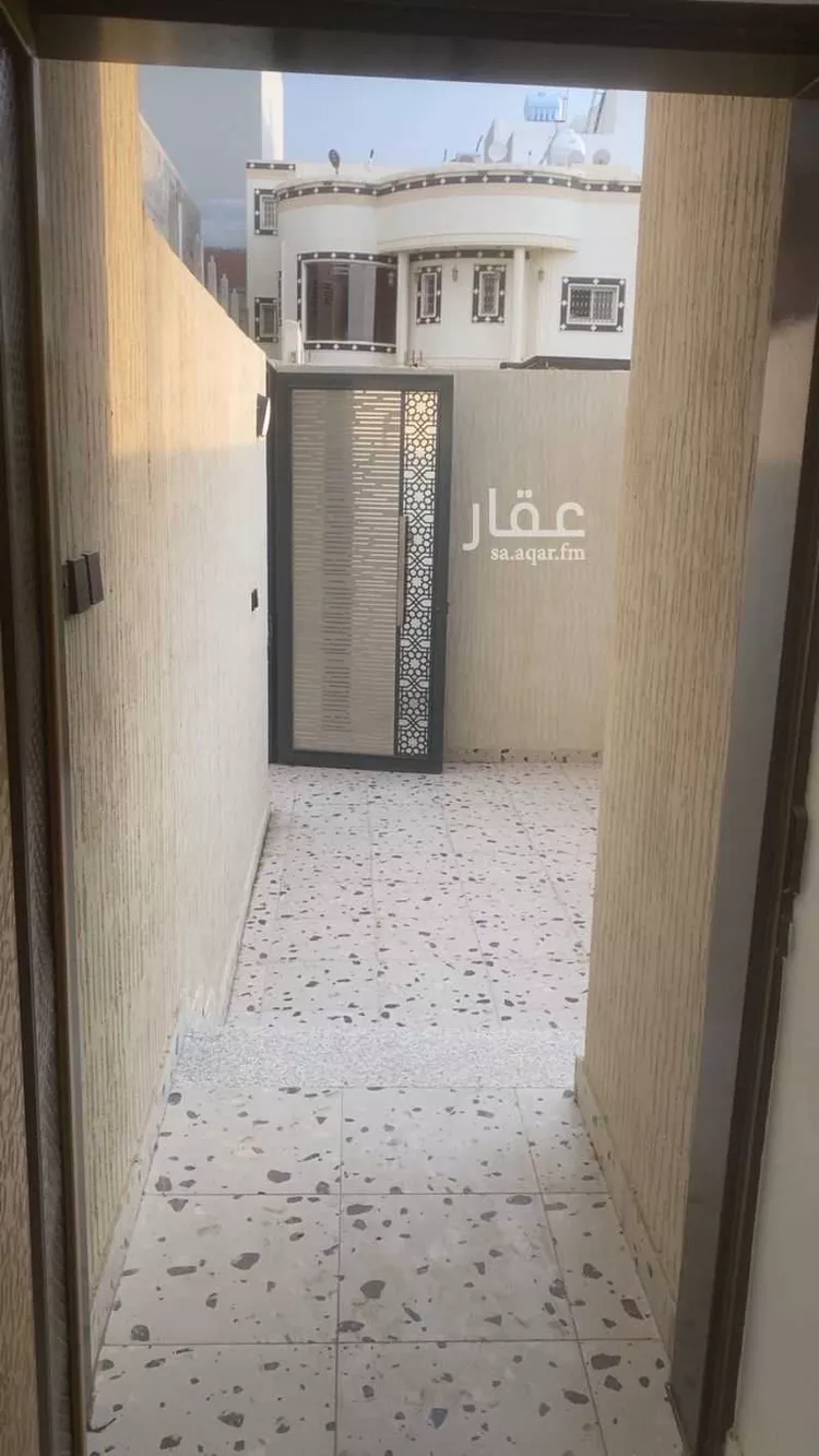 عمارة للإيجار في شارع وادي القري, حي الروضة, مدينة أبها, منطقة عسير صورة 5