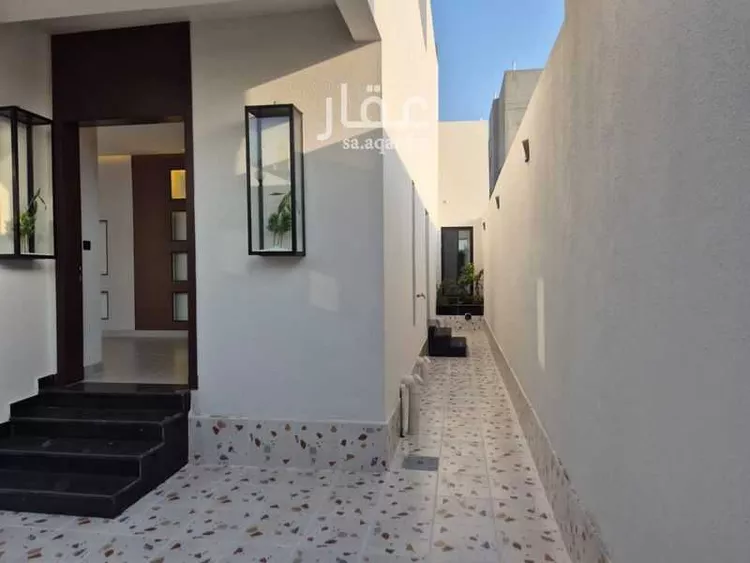 دور للبيع في شارع قري العوشق, حي الرياض, مدينة جدة, منطقة مكة المكرمة