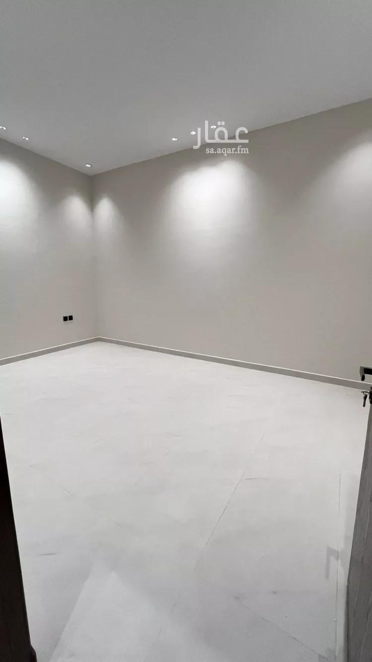 دور للبيع في شارع فايز بن محمد العوفي , حي الوسام, مدينة الرياض, منطقة الرياض صورة 2