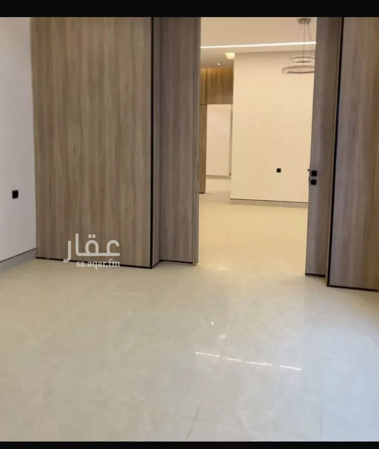 Floor for Sale in Riyadh Al Janadriyah