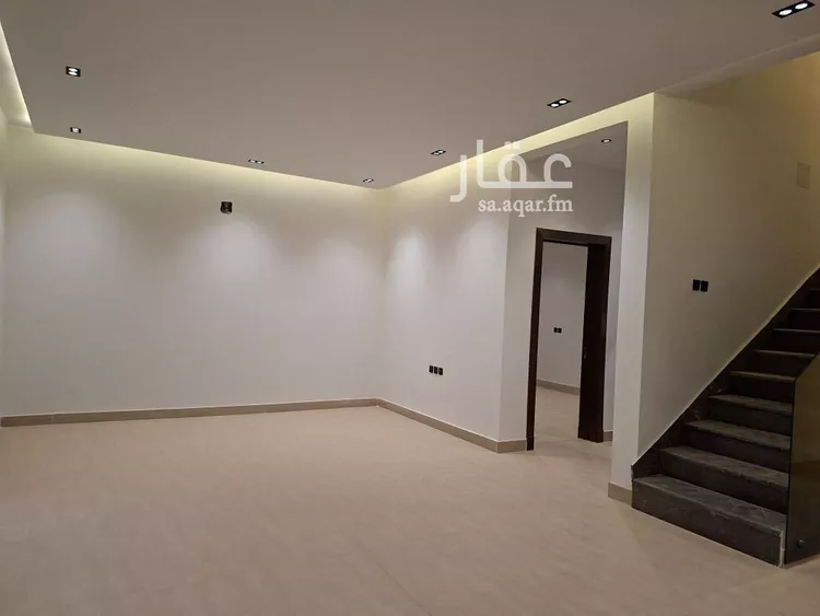 دور للبيع في شارع يحيى بن جزلة, حي الرمال, مدينة الرياض, منطقة الرياض صورة 4