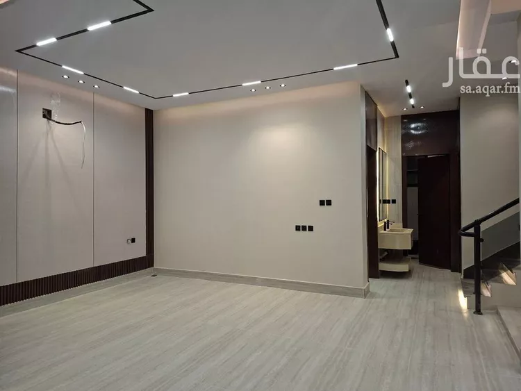 دور للبيع في شارع وادي الساحل, حي الرمال, مدينة الرياض, منطقة الرياض صورة 2