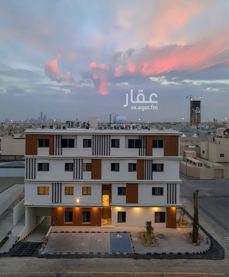 فيلا للبيع في شارع عمرو الكوفي, حي القيروان, مدينة الرياض, منطقة الرياض صورة 4
