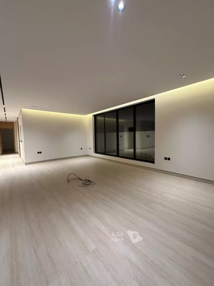 Floor for Sale in Riyadh Al Qirawan 9