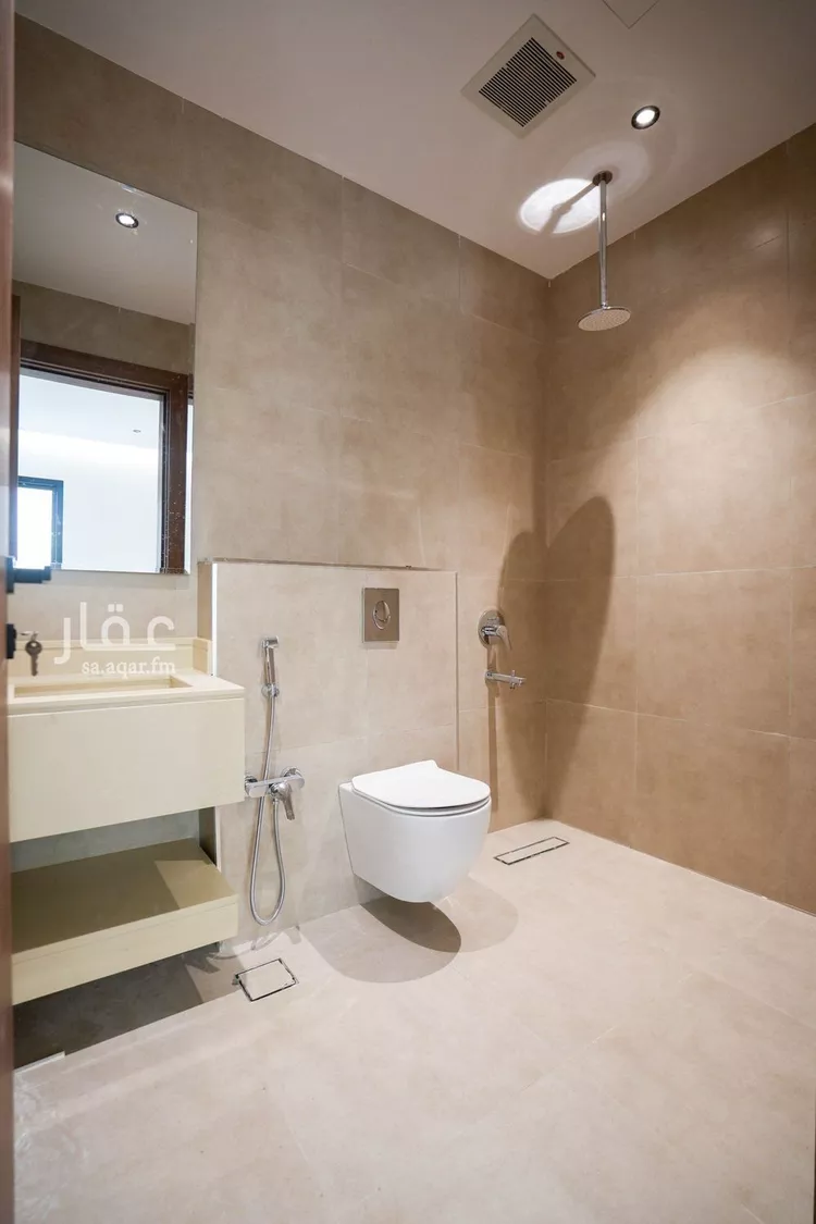 فيلا للبيع في شارع يوسف الصنهاجي, حي الأندلس, مدينة الرياض, منطقة الرياض صورة 2