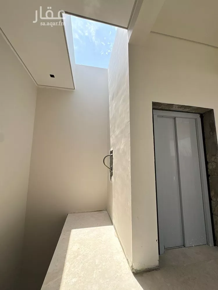 دور للبيع في شارع علي بن طاهر, حي العارض, مدينة الرياض, منطقة الرياض صورة 3