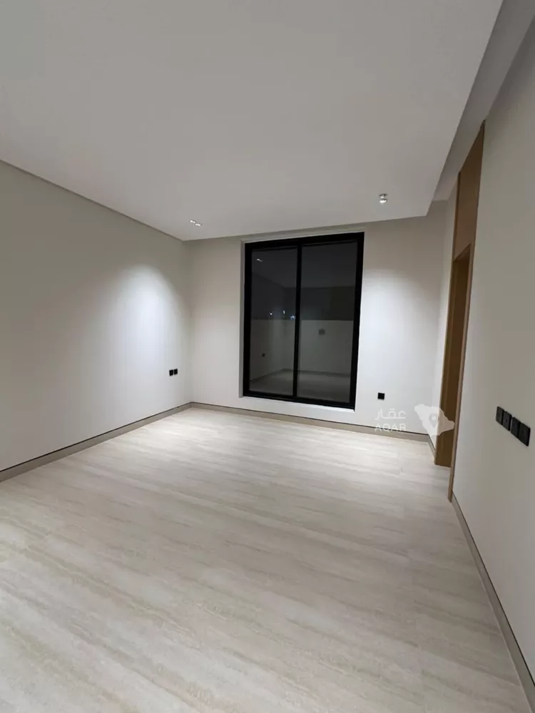Floor for Sale in Riyadh Al Qirawan 11