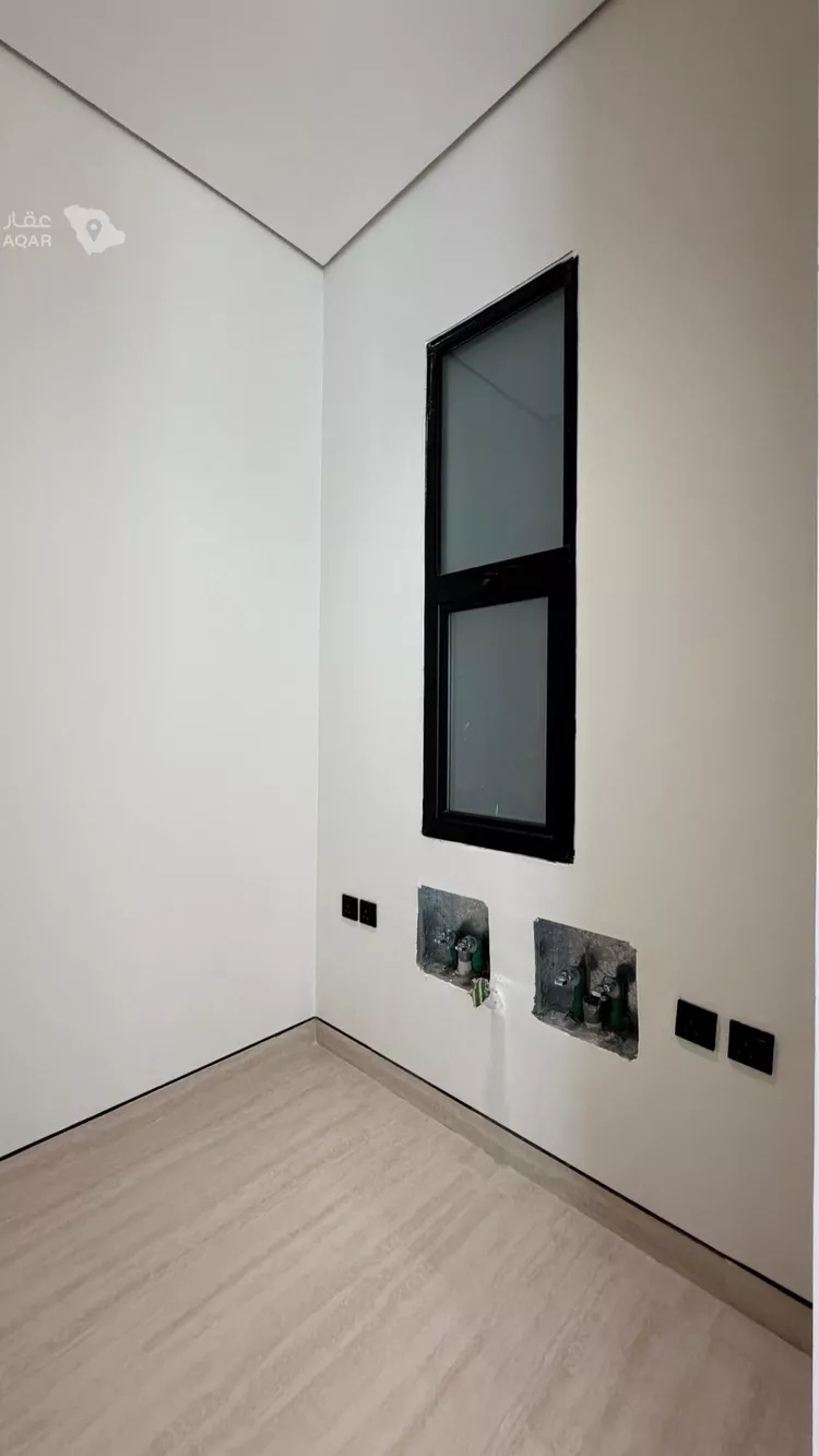 Floor for Sale in Riyadh Al Qirawan 17