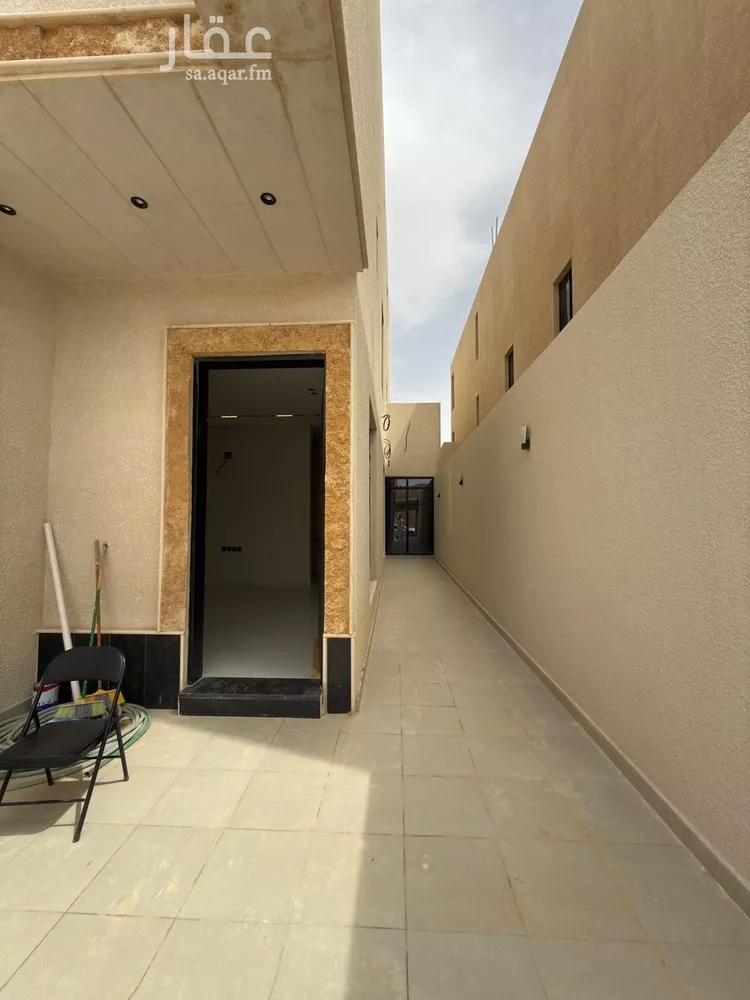 Floor for Sale in Riyadh Al Janadriyah صورة 3