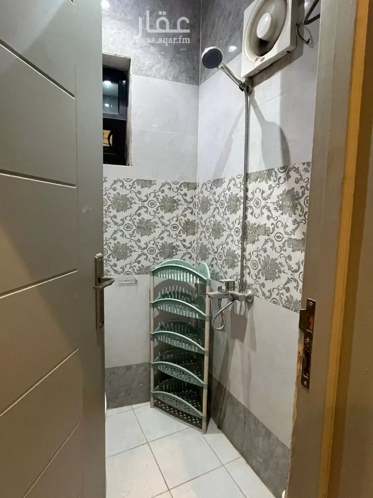 شقة للإيجار في شارع جندب بن كعب, حي الضباط, مدينة الرياض, منطقة الرياض 9