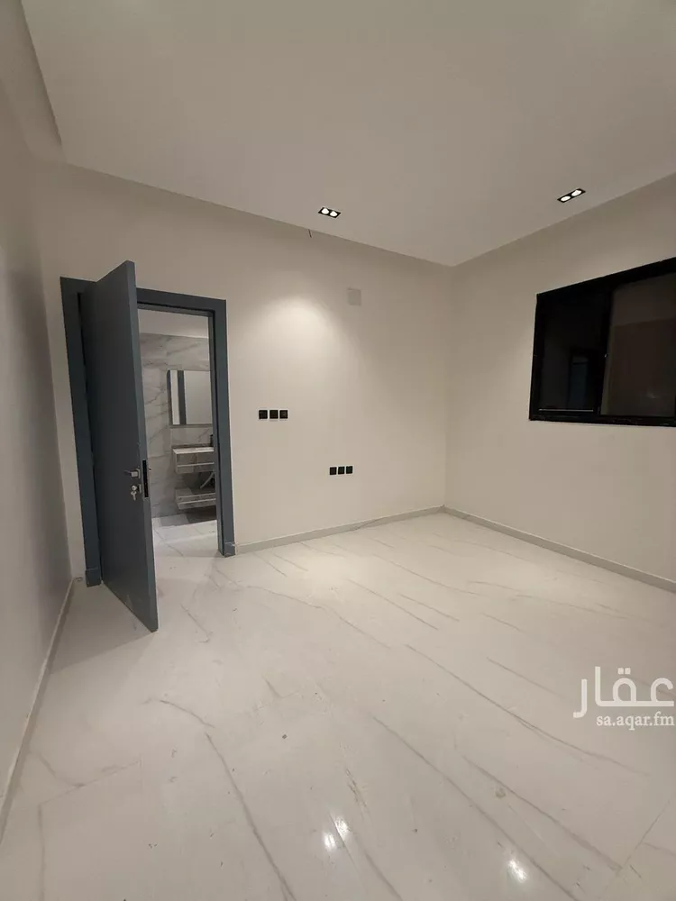 دور للبيع في شارع محسون جلال, حي عكاظ, مدينة الرياض, منطقة الرياض