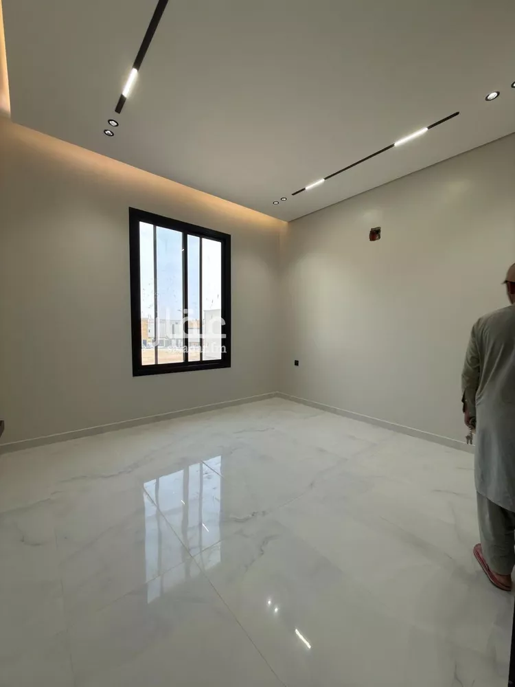 Floor for Sale in Riyadh Al Janadriyah 20
