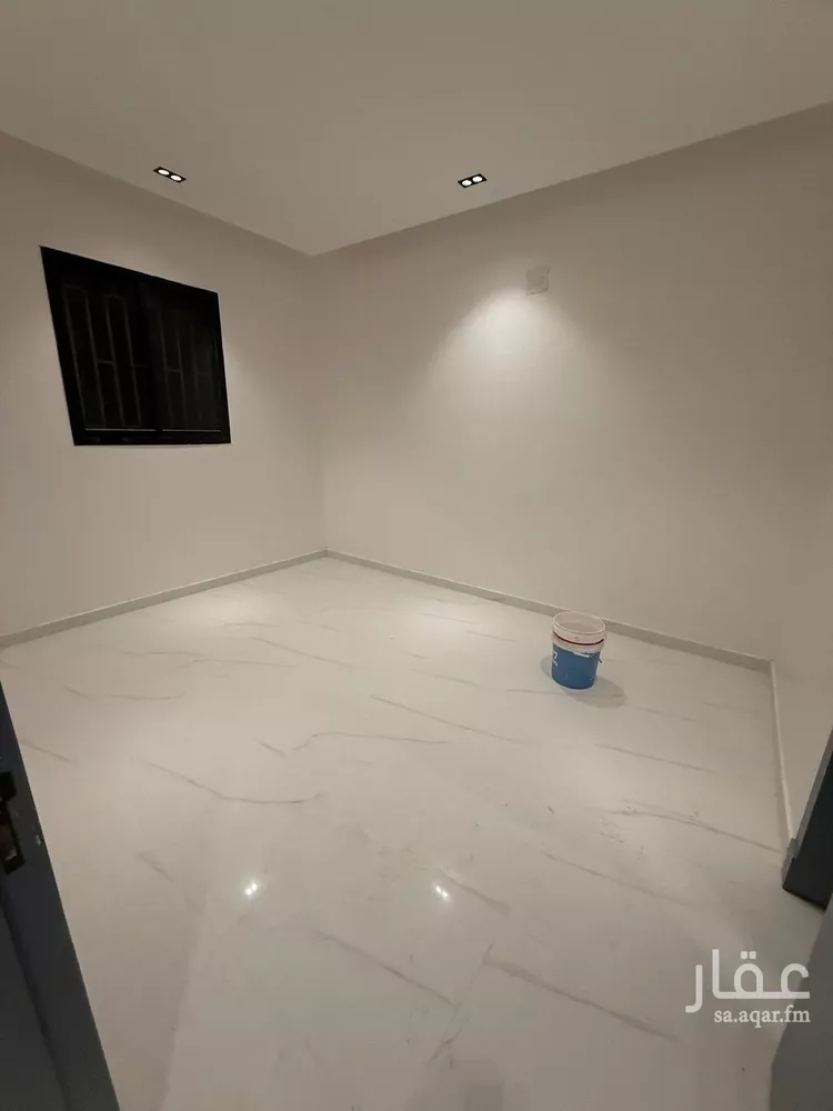 دور للبيع في شارع محسون جلال, حي عكاظ, مدينة الرياض, منطقة الرياض صورة 5