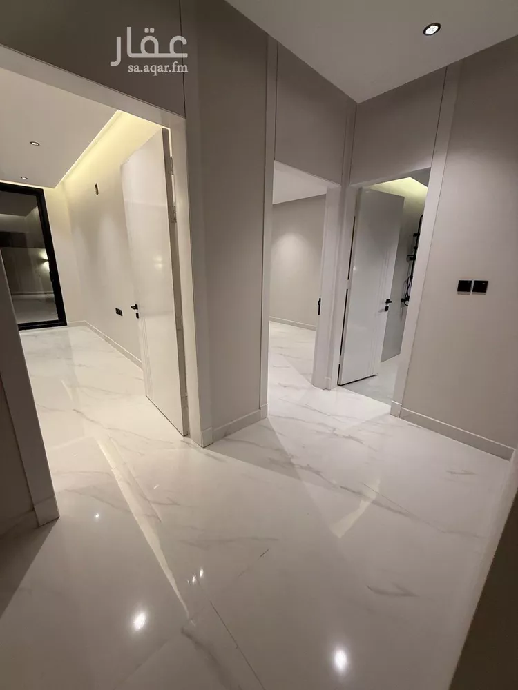 شقة للبيع في شارع أبي أحمد البناء, حي عكاظ, مدينة الرياض, منطقة الرياض صورة 2