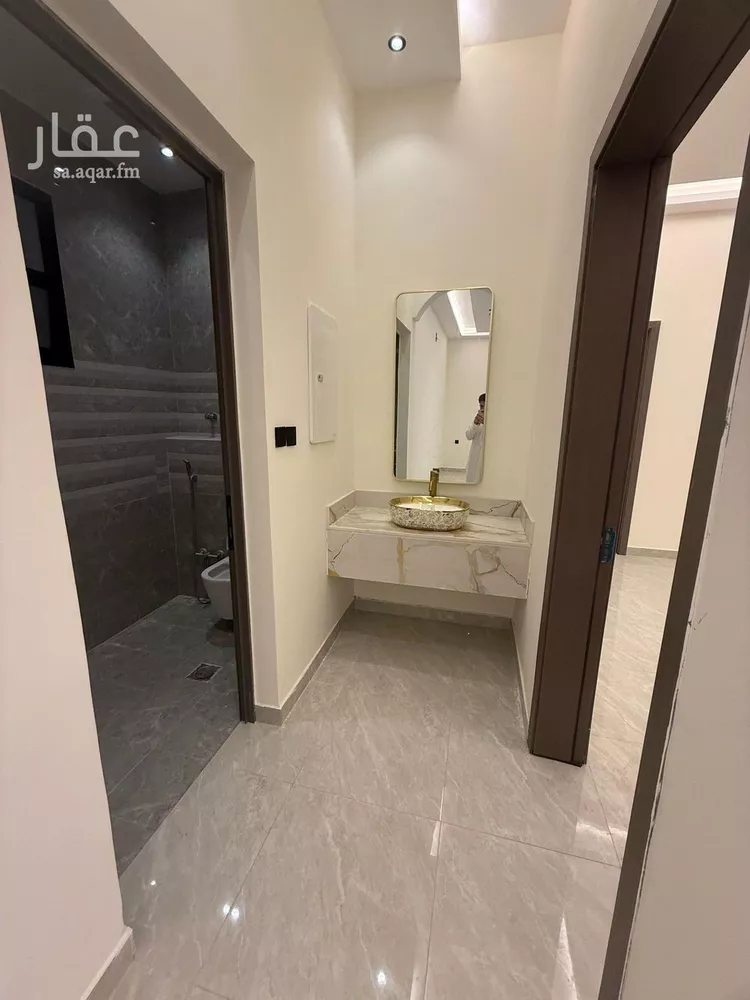 دور للبيع في شارع هاشم بن عتبه, حي بدر, مدينة الرياض, منطقة الرياض صورة 5