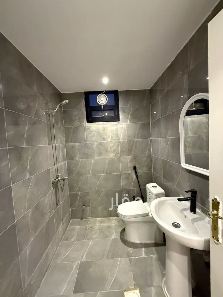 شقة للإيجار في شارع الفاسي, حي الضباط, مدينة الرياض, منطقة الرياض صورة 4