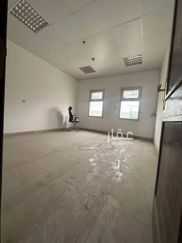 مكتب تجاري للإيجار في شارع طريق الامير نايف بن عبد العزيز, حي الروضة, مدينة الدمام, المنطقة الشرقية صورة 4