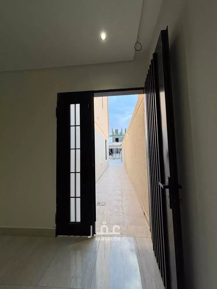 دور للبيع في شارع الأمير سعود بن محمد بن مقرن, حي طويق, مدينة الرياض, منطقة الرياض صورة 3