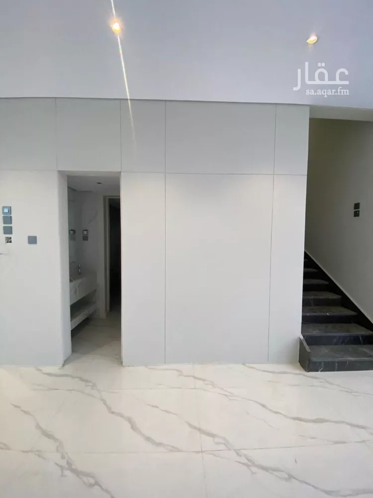 فيلا للبيع في شارع أمين الريحاني, حي المعيزيلة, مدينة الرياض, منطقة الرياض صورة 5