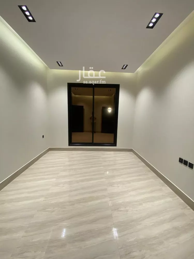 فيلا للبيع في شارع عبيد بن رافع, حي الرمال, مدينة الرياض, منطقة الرياض صورة 3