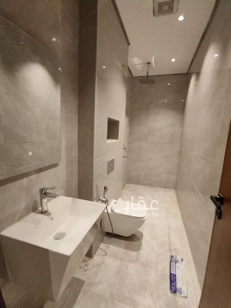 Villa for Sale in Riyadh Al Qadisiyah 12