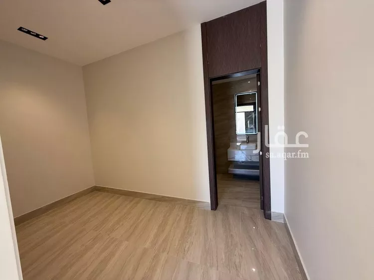 فيلا للبيع في شارع طارق بن أشيم, حي الرمال, مدينة الرياض, منطقة الرياض صورة 5