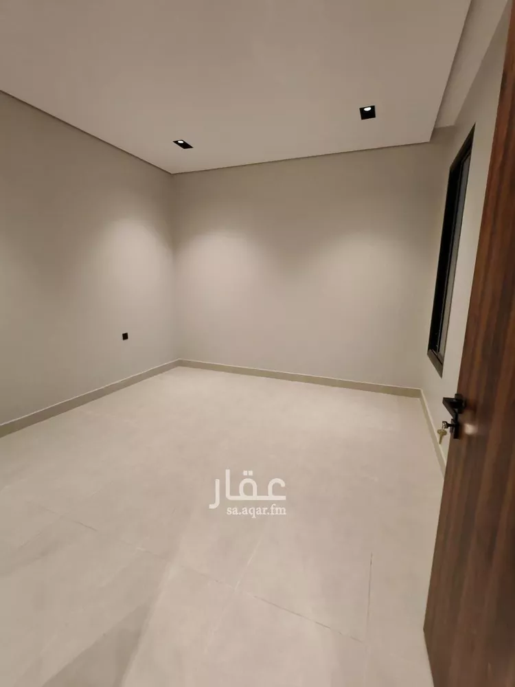 Villa for Sale in Riyadh Al Yarmouk 22
