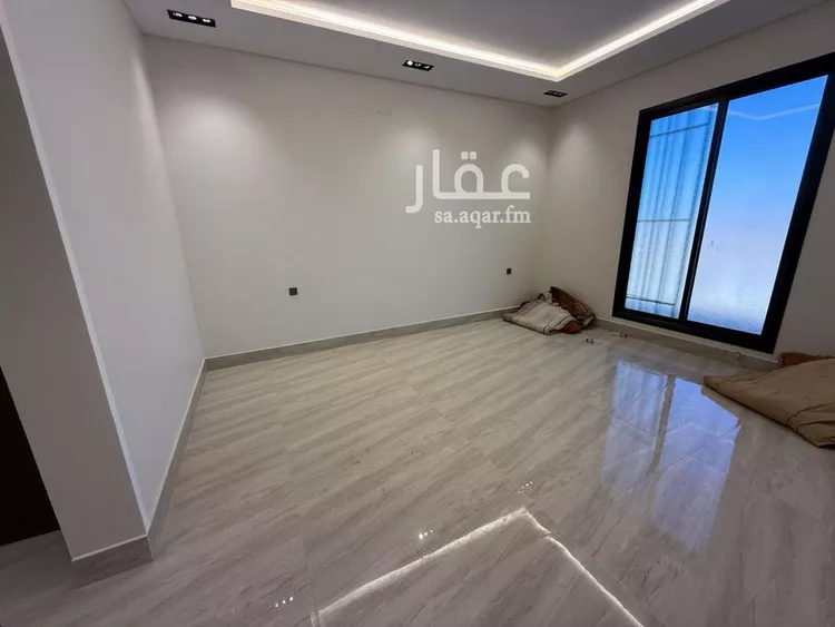 فيلا للبيع في شارع طارق بن أشيم, حي الرمال, مدينة الرياض, منطقة الرياض صورة 3