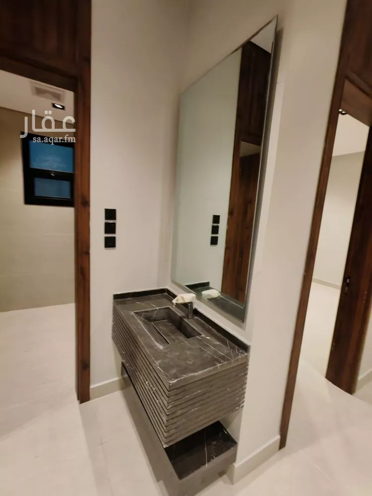 Villa for Sale in Riyadh Al Yarmouk 12