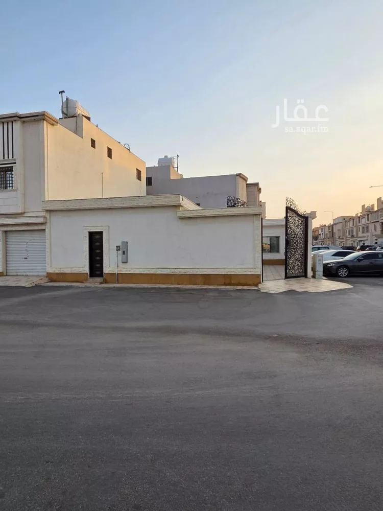 فيلا للبيع في شارع شهاب الدين التاج, حي الرمال, مدينة الرياض, منطقة الرياض