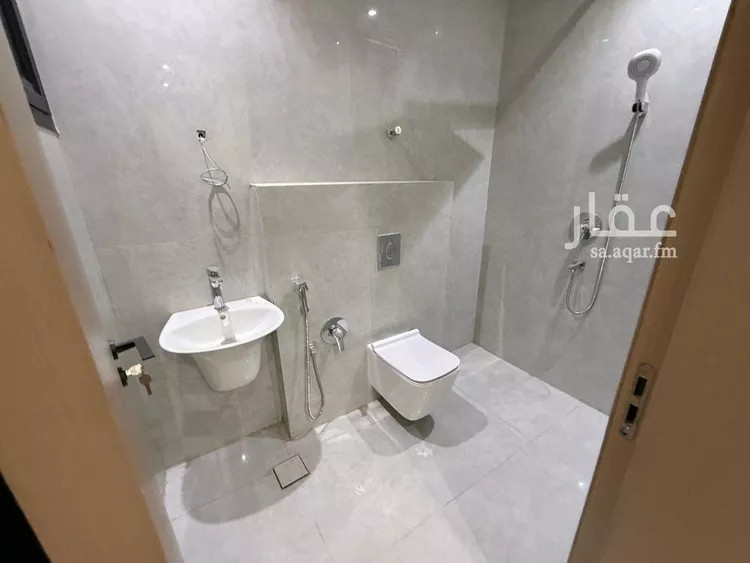 دور للبيع في شارع خارجة بن سعيد, حي الرمال, مدينة الرياض, منطقة الرياض صورة 4