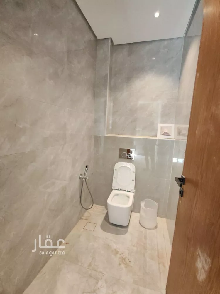 فيلا للبيع في شارع البسالة, حي القادسية, مدينة الرياض, منطقة الرياض صورة 2