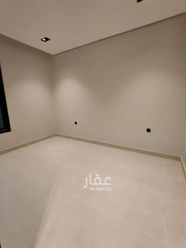 Villa for Sale in Riyadh Al Yarmouk 21