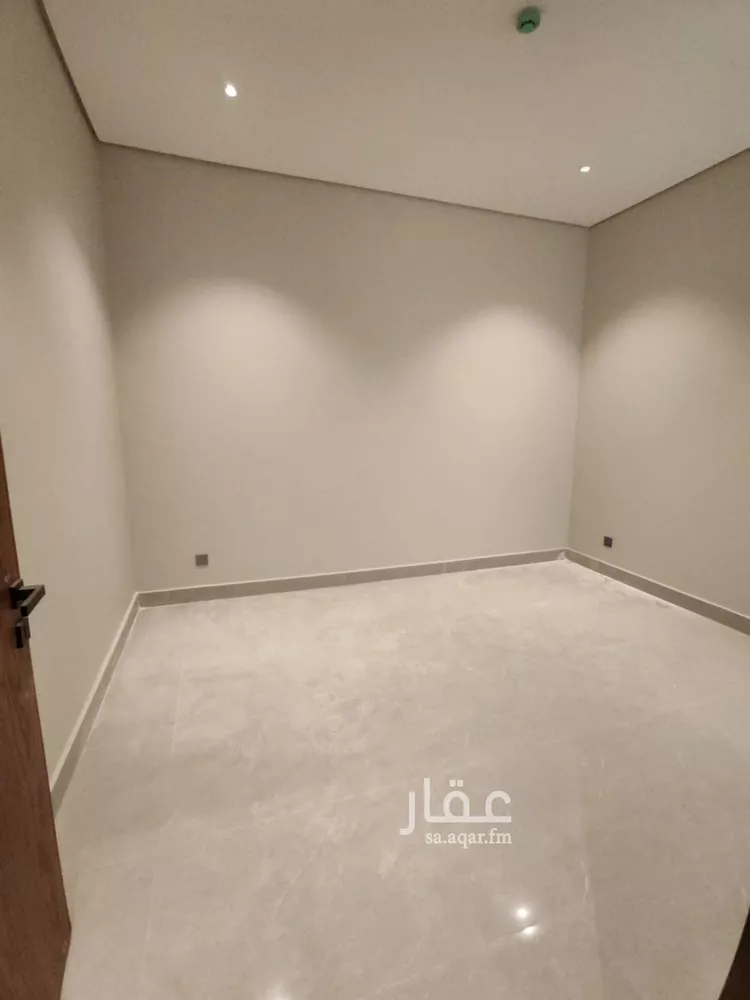 فيلا للبيع في شارع البسالة, حي القادسية, مدينة الرياض, منطقة الرياض صورة 5