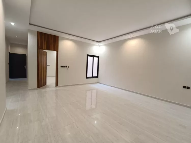 Floor for Sale in Riyadh Al Qadisiyah 9