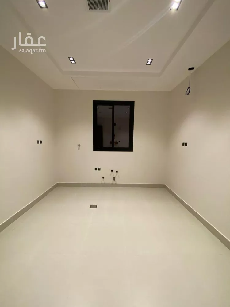 دور للبيع في شارع عبدالله الأنصاري, حي الخليج, مدينة الرياض, منطقة الرياض صورة 3