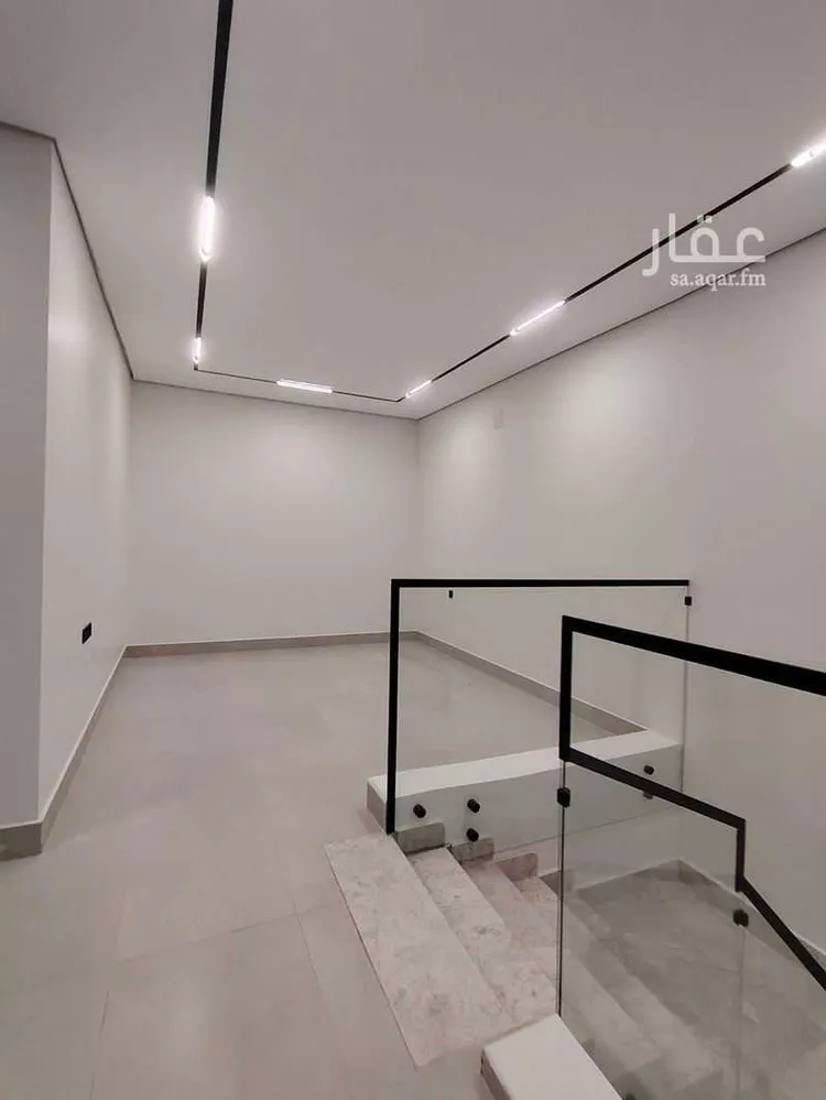 دور للبيع في شارع حسن سعيد المخرج, حي المعيزيلة, مدينة الرياض, منطقة الرياض 12