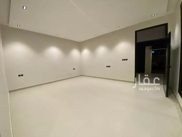 دور للبيع في شارع صالح بن محمد الحسني, حي الخليج, مدينة الرياض, منطقة الرياض صورة 3