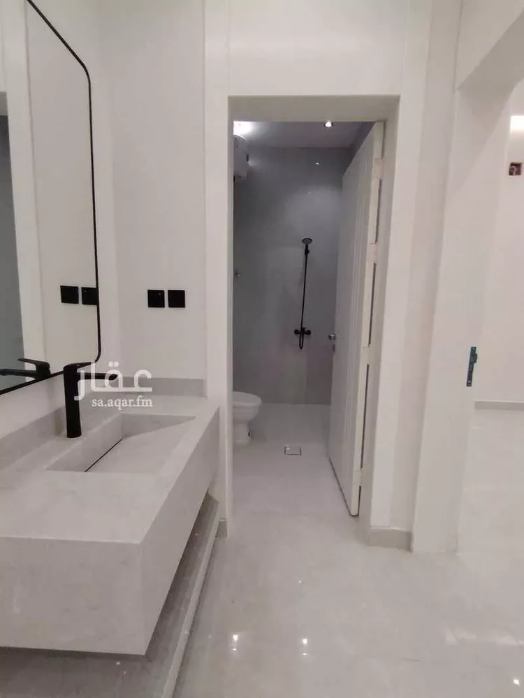 Villa for Sale in Riyadh Al Janadriyah 16