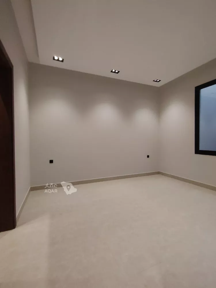 Floor for Sale in Riyadh Al Yarmouk 6
