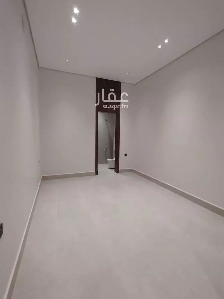 دور للبيع في شارع علي الجارم, حي الرمال, مدينة الرياض, منطقة الرياض 9
