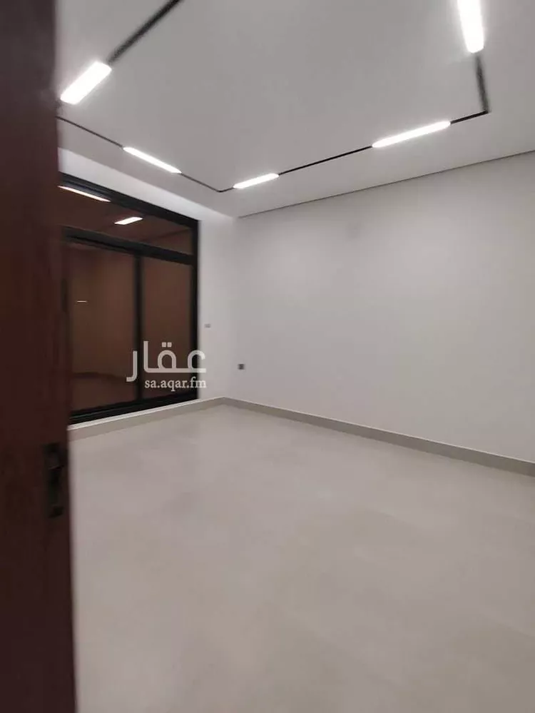 دور للبيع في شارع حسن سعيد المخرج, حي المعيزيلة, مدينة الرياض, منطقة الرياض 9