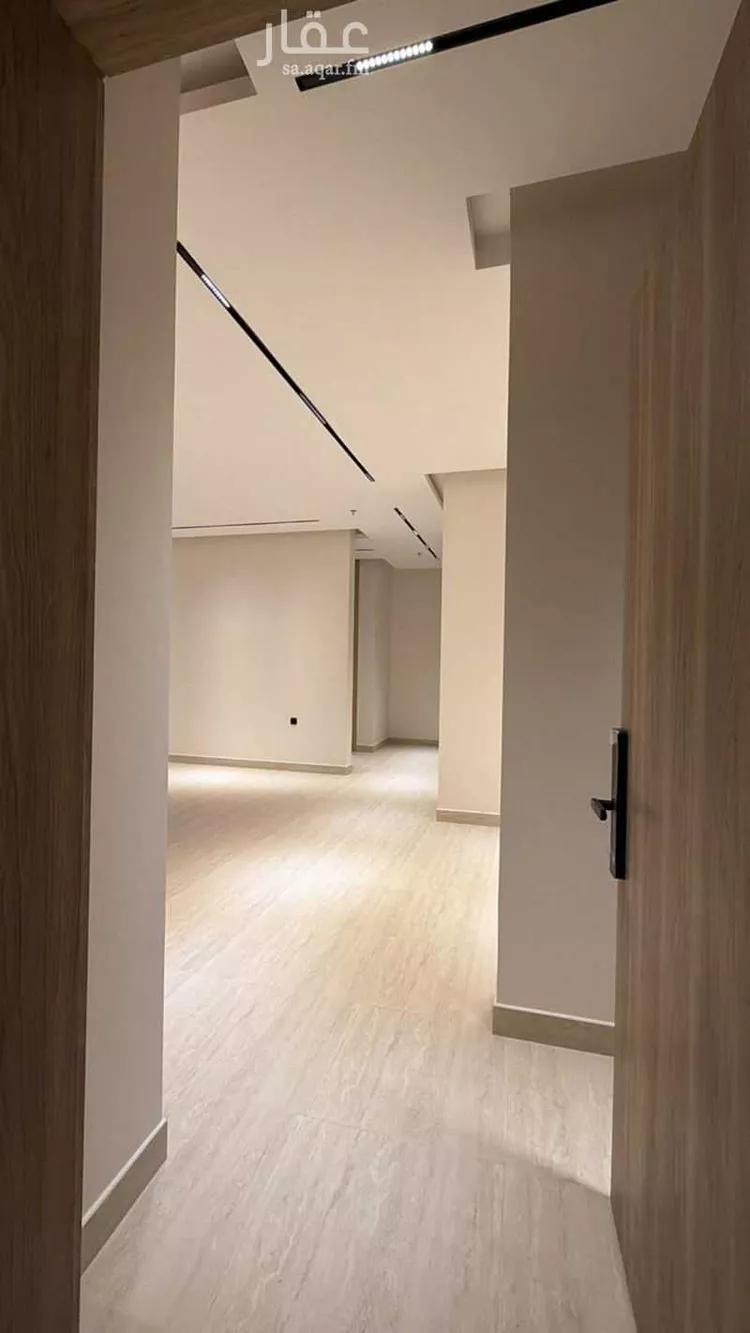 شقة للبيع في شارع بحر العرب, حي إشبيلية, مدينة الرياض, منطقة الرياض صورة 3