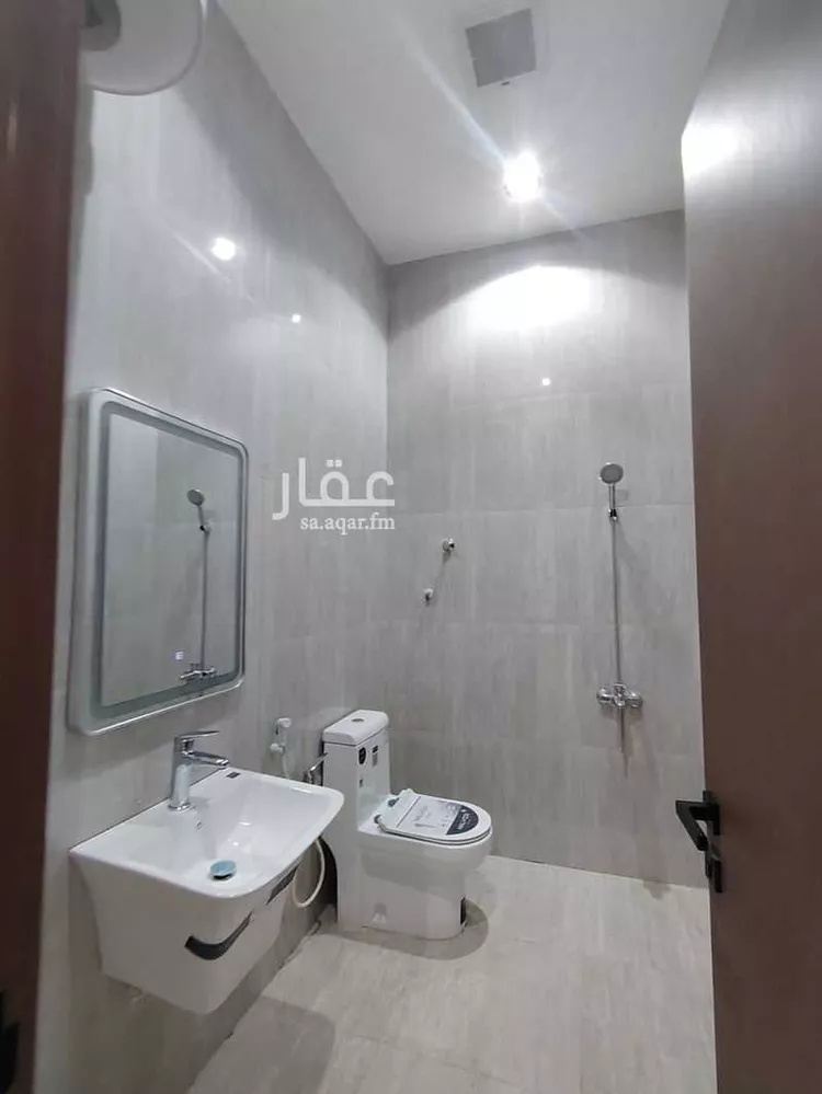 دور للبيع في شارع عبيدالله بن يزيد, حي المعيزيلة, مدينة الرياض, منطقة الرياض 7