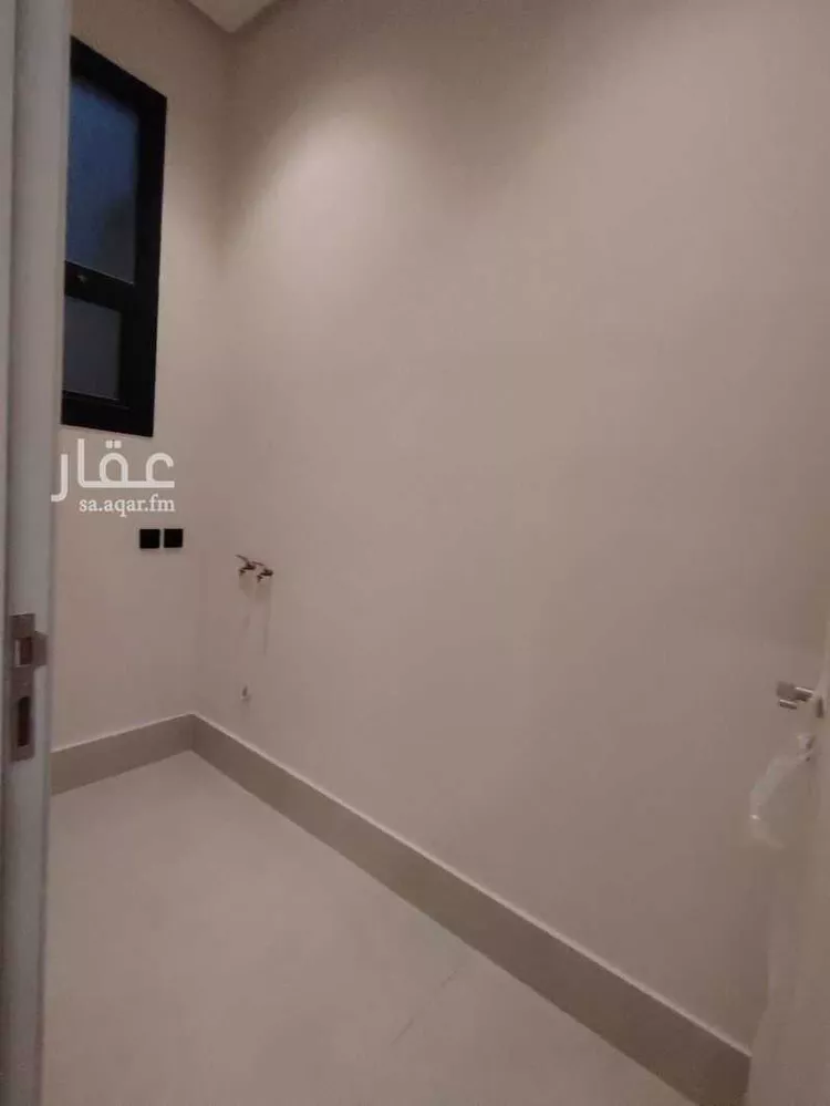 دور للبيع في شارع المنجور, حي الرمال, مدينة الرياض, منطقة الرياض 8