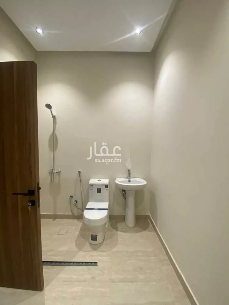 دور للبيع في شارع مظفر السوادى, حي العليا, مدينة الرياض, منطقة الرياض 6